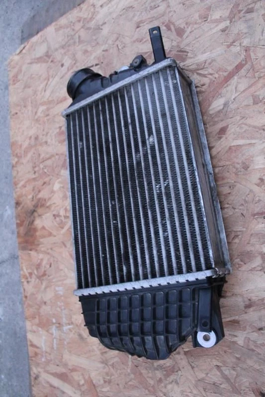Intercooler Subaru Forester XT 2018 turbo Foto 2 de 4
