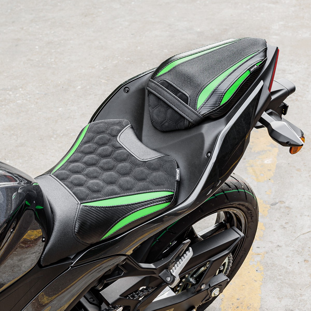 WOLFLINE Rider & Passenger Seat for Kawasaki Ninja 500 Z500 2024