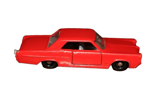Voiture Miniature Matchbox - Pontiac Firebird SE 1982 - Échelle 1/62 - Modèle Vintage D'occasion