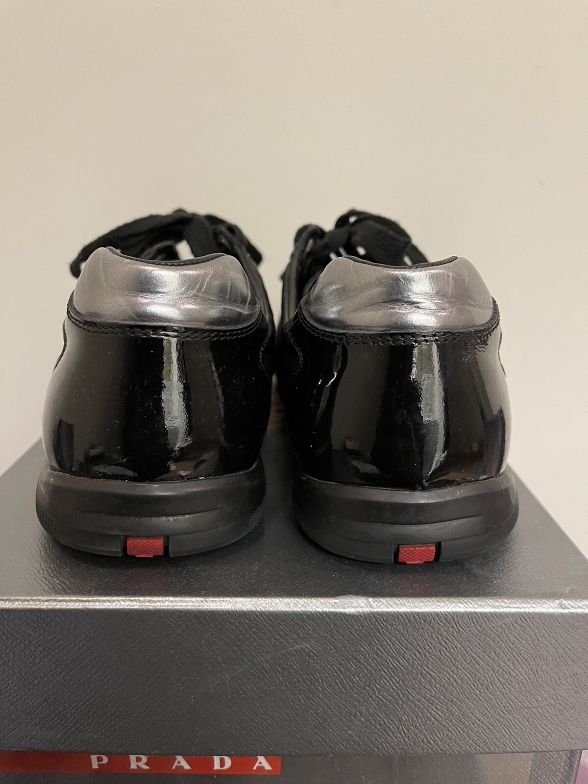 PRADA Men's Low-top Baskets Noir Argent 