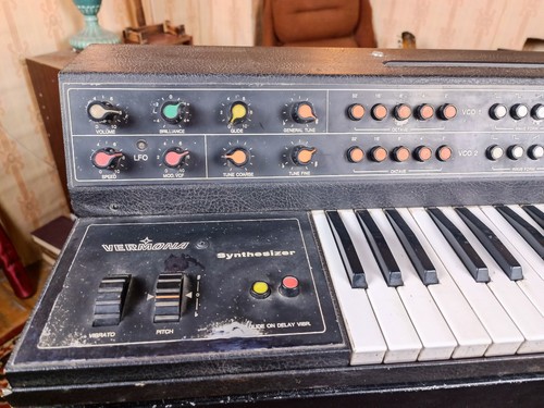VERMONA SYNTHESIZER RARE VINTAGE ANALOG GDR DDR GERMAN 2-VCO USSR MOOG POLIVOKS - Picture 2 of 9