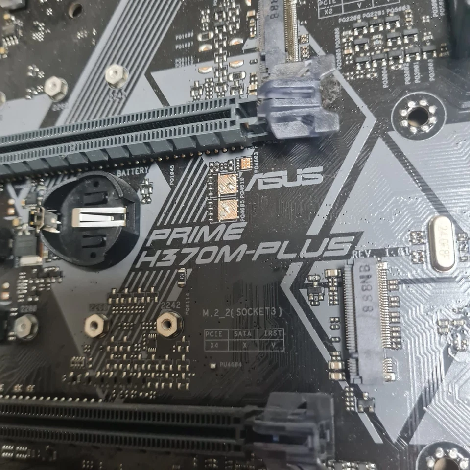 ASUS PRIME H370M-PLUS Motherboard Intel H370 LGA 1151 M-ATX 4xDDR4 1xM.2 HDMI - Bild 2 von 3