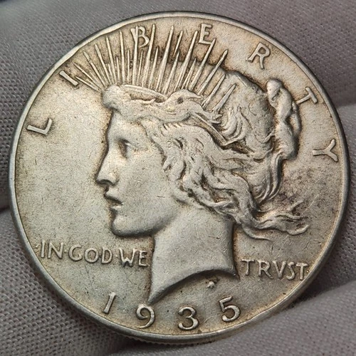 1935 P Peace Silver Dollar - Better Date ~ Great For Albums ~ P-35P