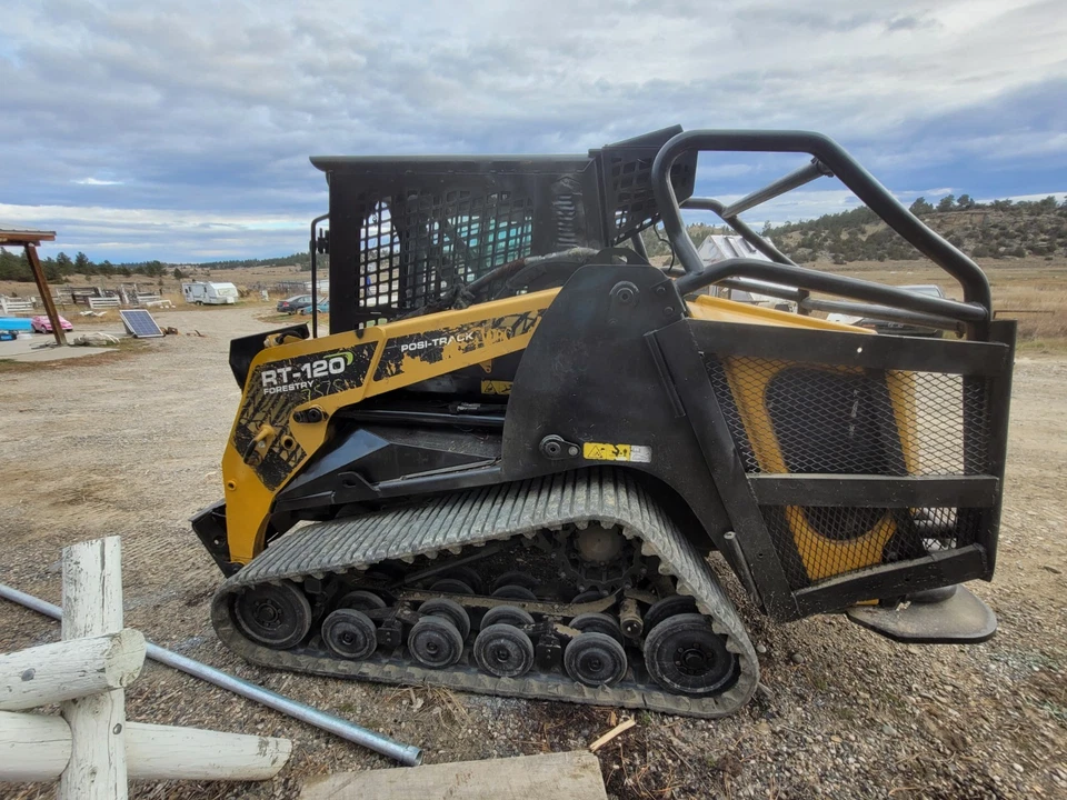 ASV RT-120 Forestry Skid Steer 120HP Diesel Turbocharged Cummins 1910 Hours - Image 2 of 4