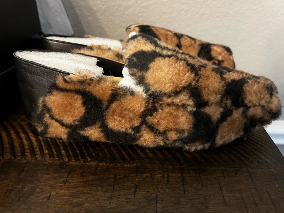 Mocasines Coach G4635 para mujer Holly Signature de piel de oveja Br/negro talla 6,5 nuevos con caja Foto 3 de 4