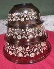 Vintage Pyrex Set of 3 Festive Harvest Nesting Mixing Bowls #322, 323, 325 Amber