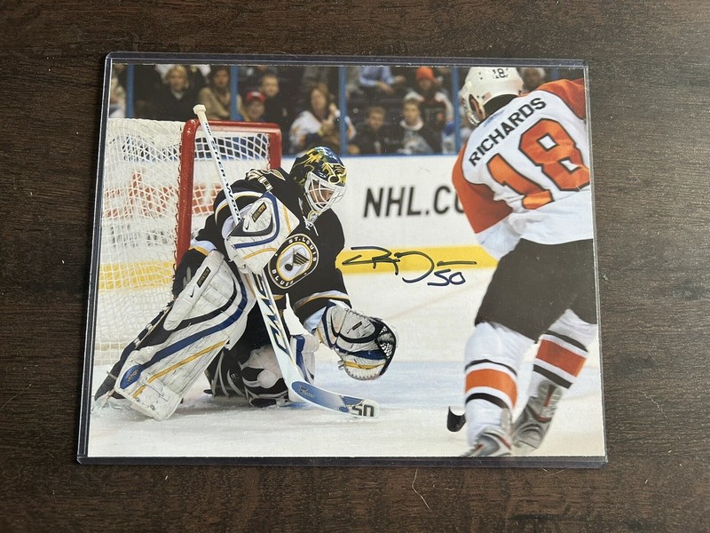 Chris Mason Autographed 8x10 Photo St Louis Blues