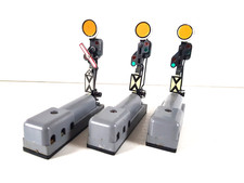 TRIX EXPRESS  3 Form-Vorsignale  gut erhalten und gut funktionsfähig, Spur H0