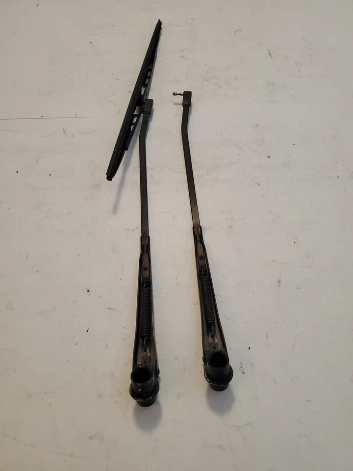 Pontiac J2000 1984 1985 par de brazos limpiaparabrisas izquierdo y derecho OEM con 1 hoja Foto 3 de 3