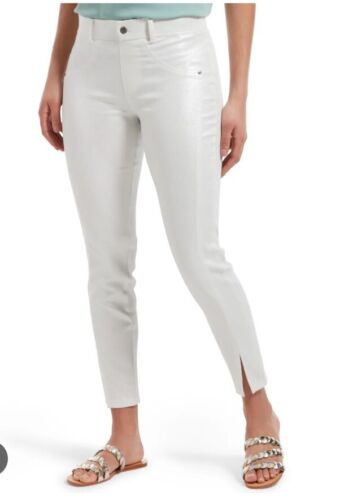 HUE Pearlized Denim Skimmer White Leggings Jeans Cropped Front Slit Size S NWT - Picture 1 of 17