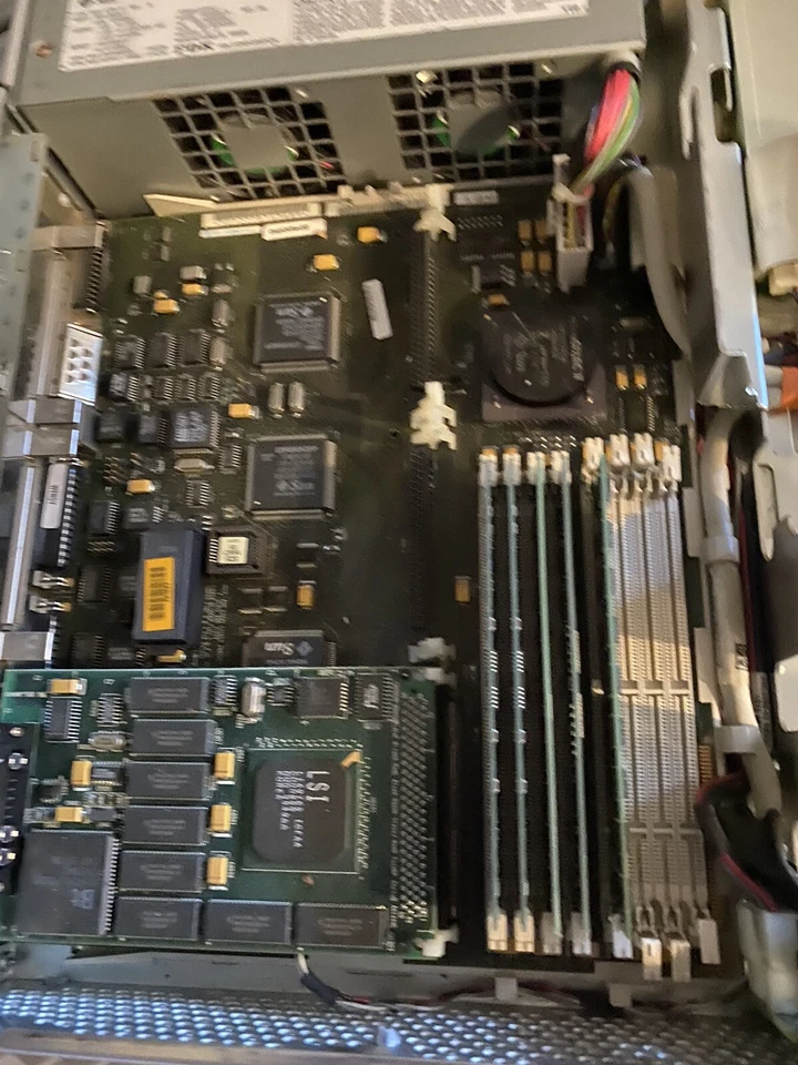 Sun Sparc Station 5 85Mhz, 64mbRAM, 4GB.DRIVE, TGX Foto 3 de 4