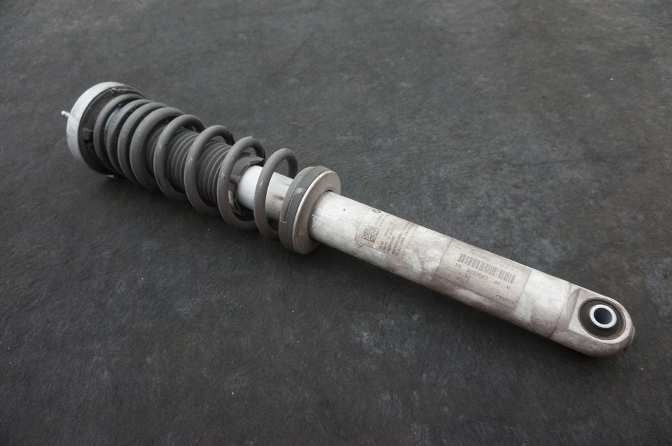 Amortiguador trasero izquierdo o derecho muelle bobina puntal 33507856901 BMW M5 F90 18-23 Foto 2 de 4