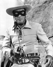 CLAYTON MOORE AS "THE LONE RANGER" - 8X10 PUBLICITY PHOTO (BB-722)