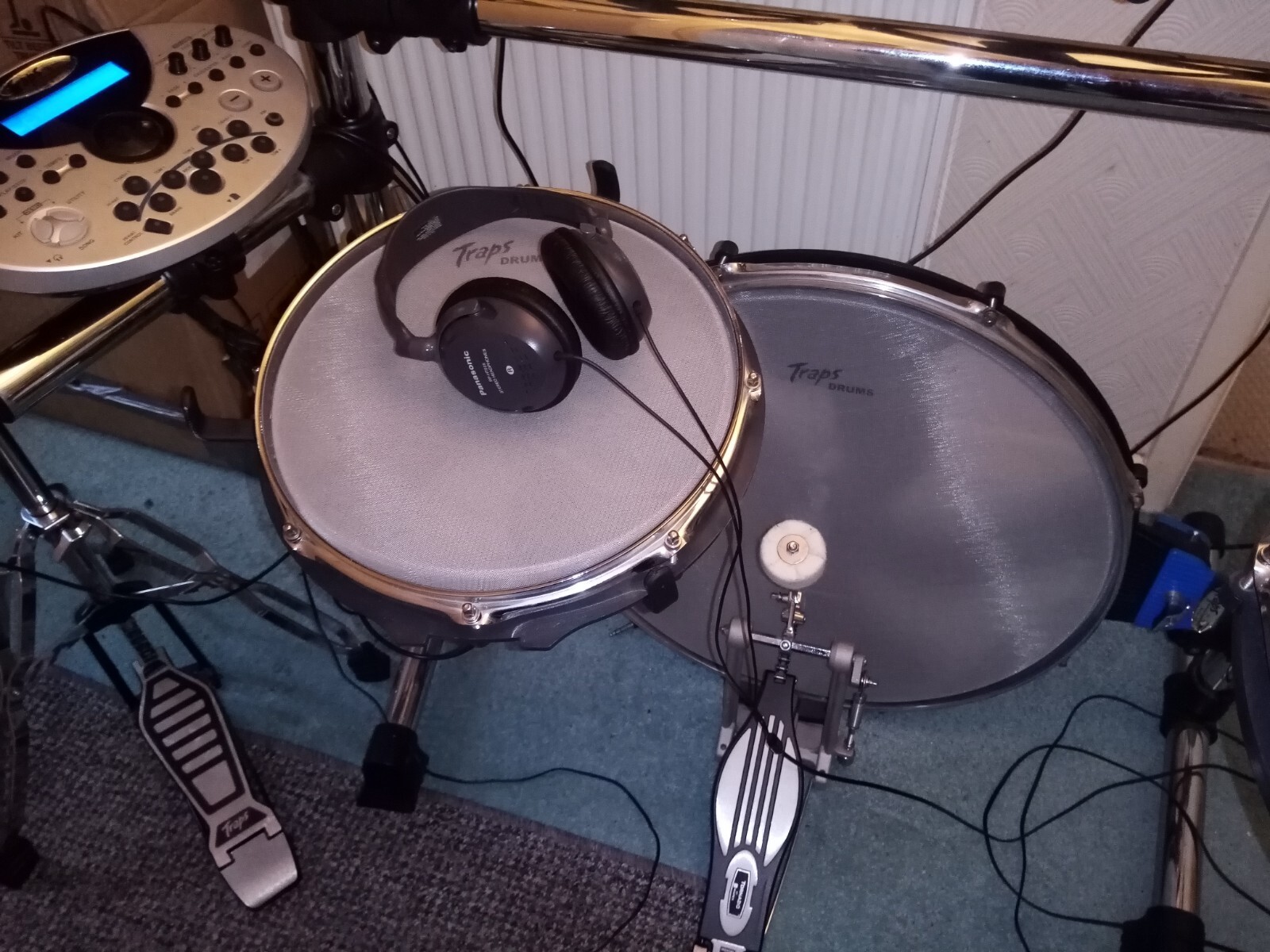Traps E500 electronic drum kit used eBay