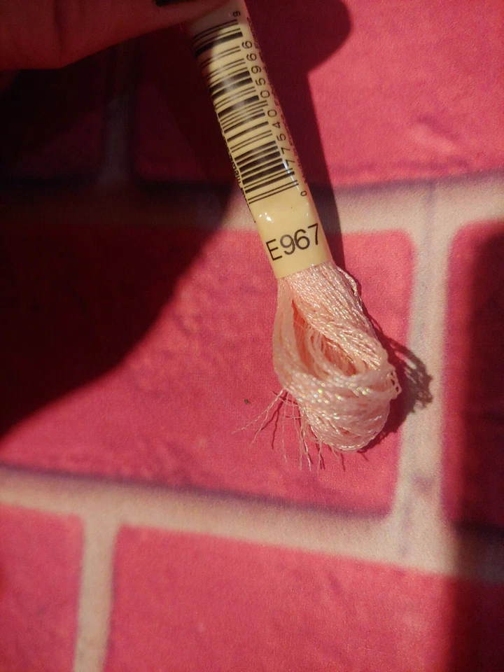 5x Lot DMC  Floss E211 E3747 E967 818 - Image 4 of 4