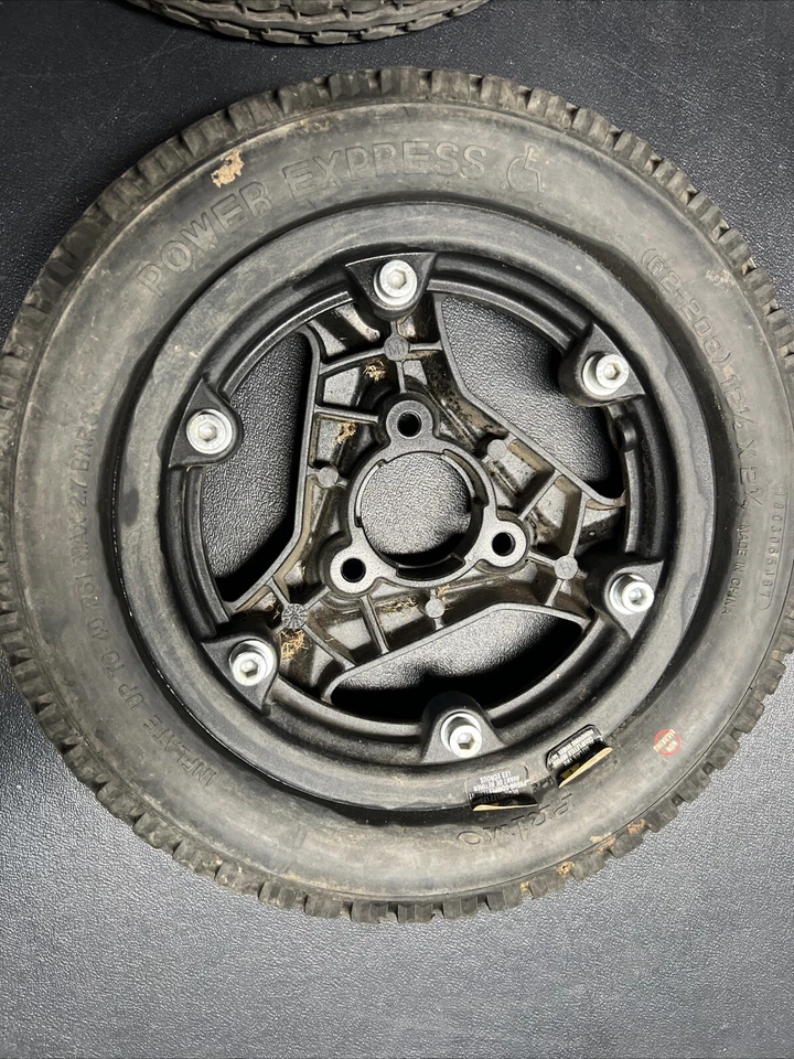 PAIR 12 1/2 × 2 1/4 Drive Wheels Tires Quantum Edge 3 Stretto PR1MO WHL1806954 - Image 4 of 4