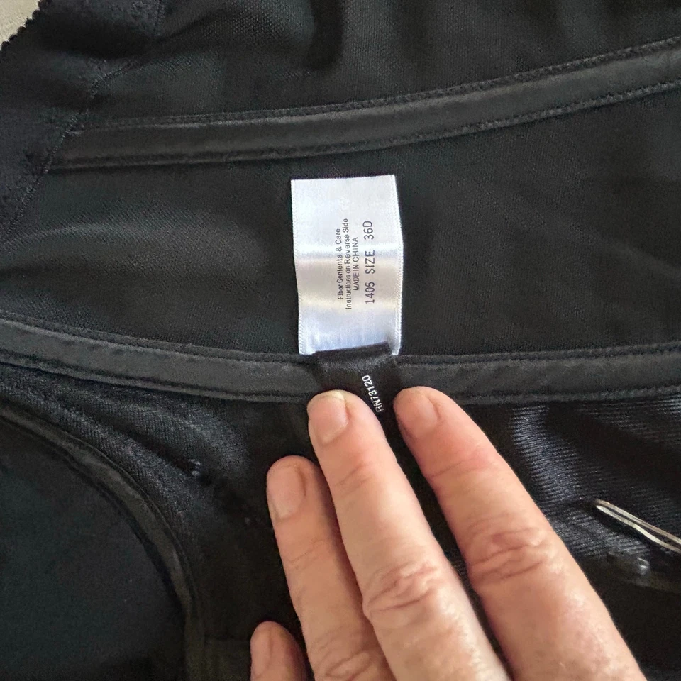 Frederick’s of Hollywood 黑色花边紧身胸衣 带 Garters 尺寸 36D coquette 风格 — 第 3/4 张图片