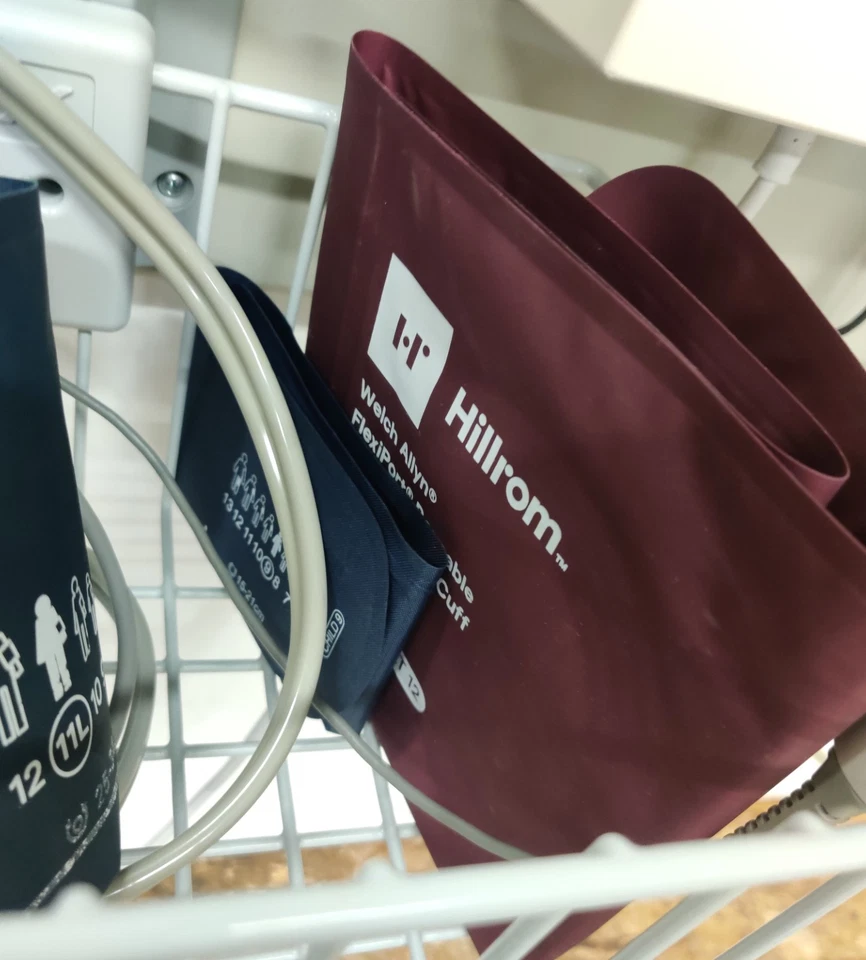 Welch Allyn Connex 6000 Vital Signs Monitor 68NXEX w Nellcor SpO2 Cuff CGX Mount - Image 4 of 4