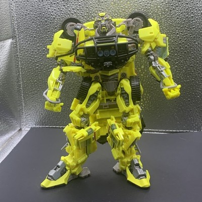 Transformers Masterpiece MPM-11 Ratchet figure incomplete.