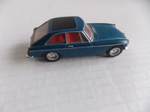Vintage Matchbox DINKY 1965 Blue MGB-GT DY3 1:43 Scale Diecast Car