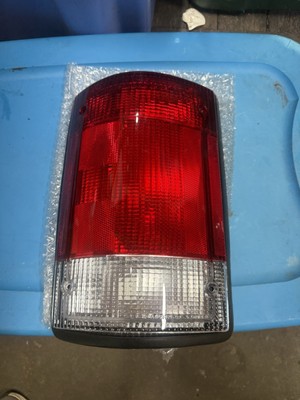Eagle Eyes FR195-U100L Left Tail Light Assembly Ford Econoline Excursion