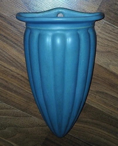 Roseville Lombardy 1257-8 Wall Pocket, Mint, Art Deco Vintage Art Pottery, c1926