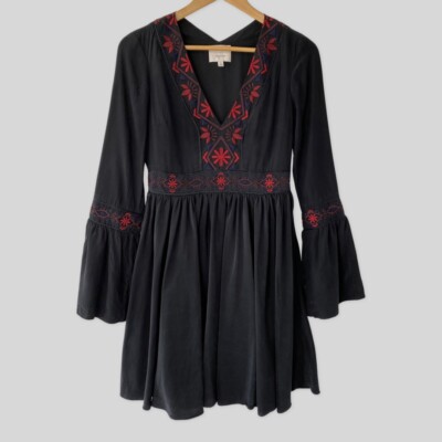 Cinq à Sept Silk Flare Sleeve V-Neck Black Dress US0 ($495)