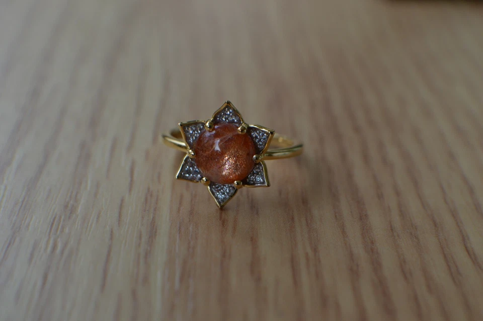 Anillo Korevora de 2,00 quilates con piedra solar/circón 14K YG enchapado sobre plata de ley talla 8 Foto 4 de 4