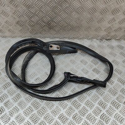 ASTON MARTIN DB11 Gummidichtung den hinteren Faltdachmechanismus KY53-L51452-A