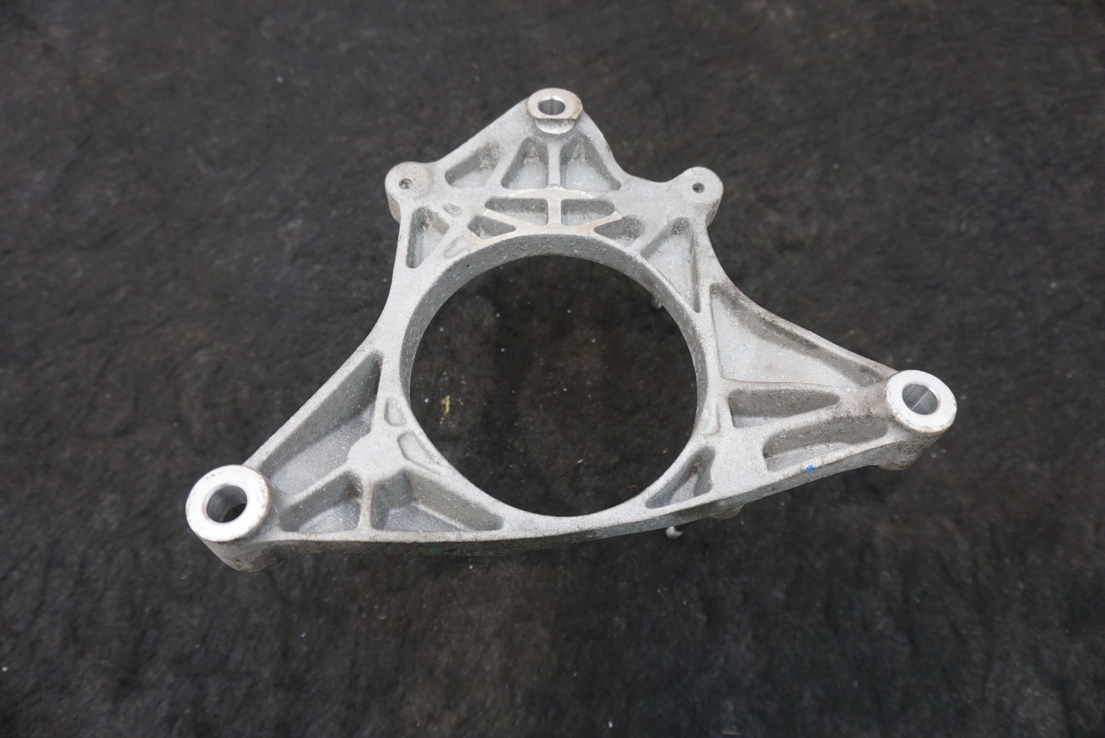 Transmission Gearbox Oil Radiator Bracket Mount 2266829 Ferrari California 2014
