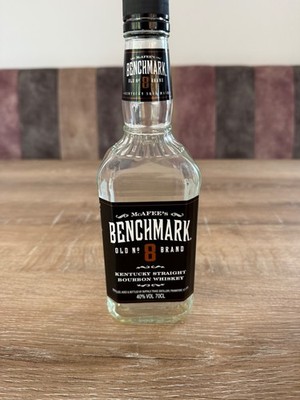 Benchmark Kentucky Straight Bourbon Whiskey - leere Flasche