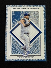 2018 Panini Chronicles #32 Clayton Kershaw Cornerstones Base Quartz #/49