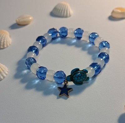 Handarmband Perlen zum Schutz, Glück und Glück. Blau, transparent