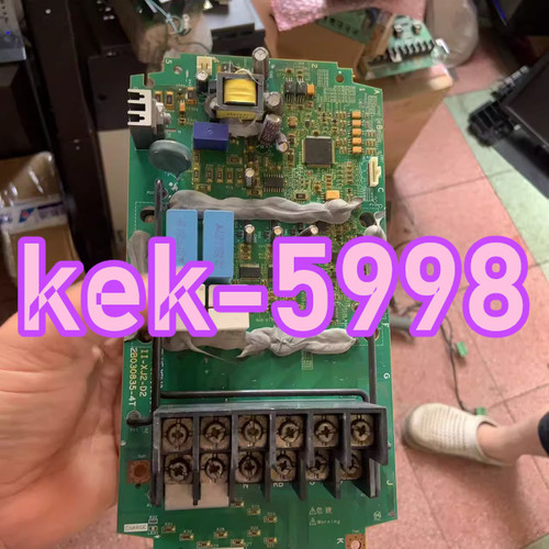 1PC Gebraucht 2B030835-4T WJ200 5.5 7.5KW Mainboard #CZ