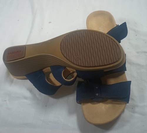 Vionic Women's Suportive Foot Bed Strappy Wedge Sandals Navy Slip On Size 8.5 - Picture 7 of 10