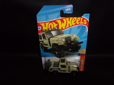 2023 Hot Wheels 94/250 '67 Jeepster Commando Desert Tan