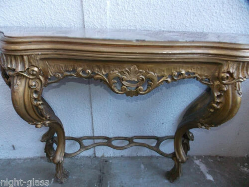 Table du XIXe siècle