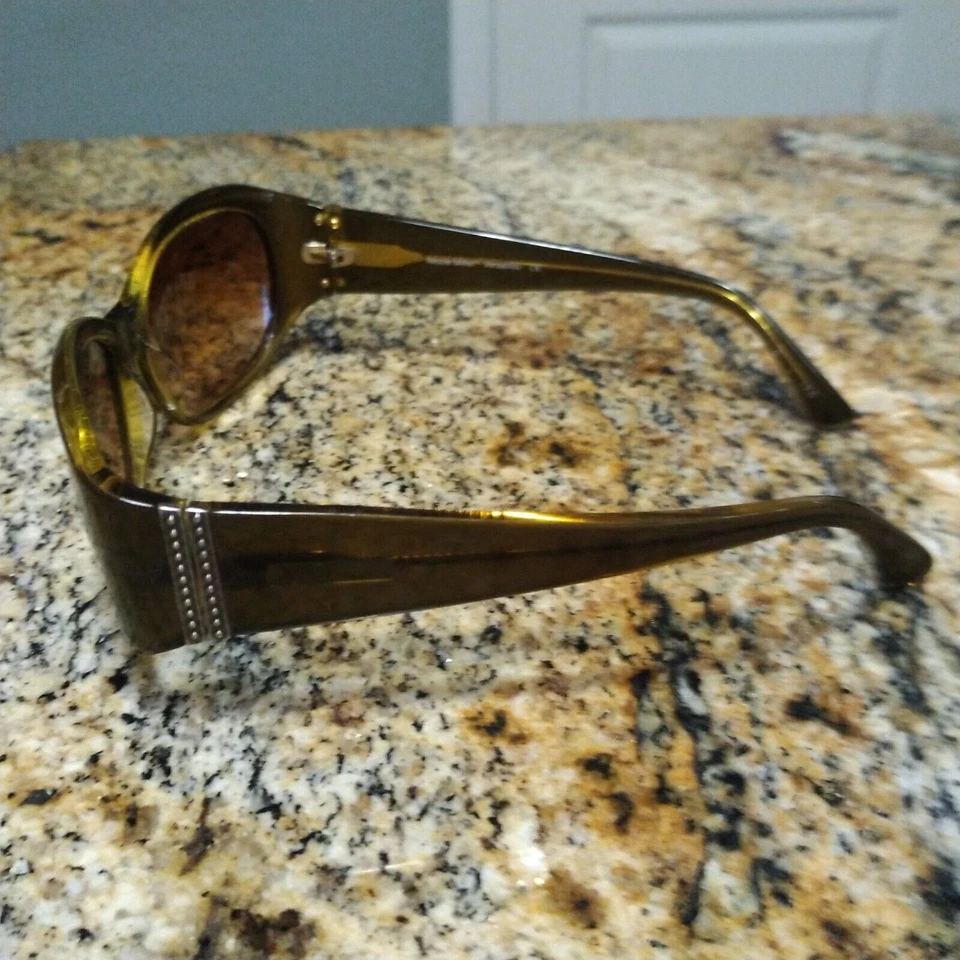 Gafas de sol para mujer Nicole Miller Versailles 57 17 130 verde marrón rectangulares Foto 4 de 4