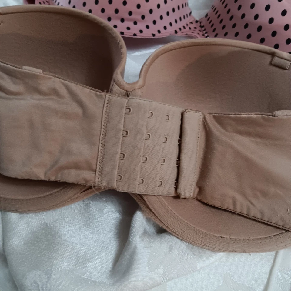 Lot Of 2 Victoria's Secret Smooth Beige 36DD Soma 38DDD Padded Pink Dot Bras GUC - Image 4 of 4