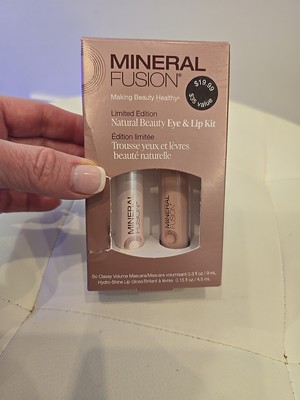 MINERAL FUSION Eye Lip Kit  So Classy Vol. Mascara Hydro-Shine Lip Gloss NEW Set