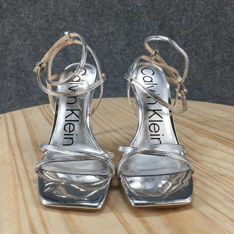 NUEVO Vestido Calvin Klein Tacones Para Mujer 6.5 M Tegin Stiletto Tobillo Tirantes Plateado Foto 4 de 4