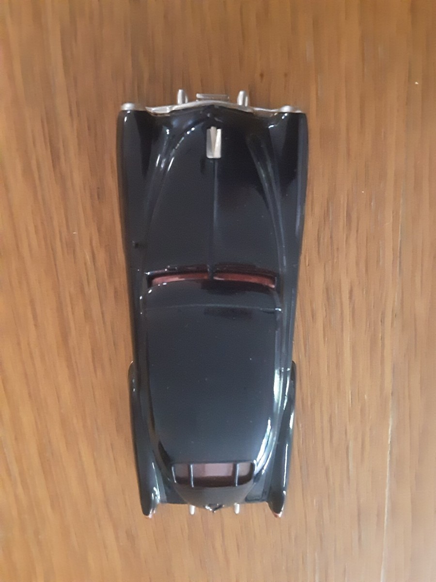 1948 Cadillac Dynamic Fast Back Coupe Diecast Car, 1:43 Scale