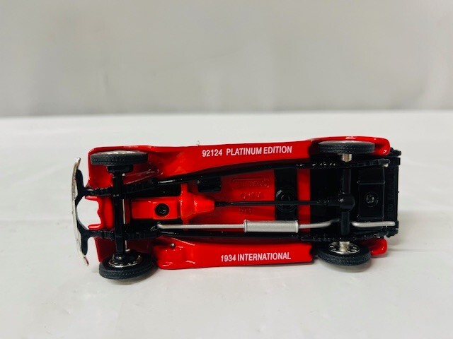 2000 Matchbox Collectibles Platinum Edition 1934 International