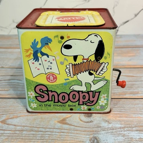 Vintage 1968 Peanuts Snoopy Jack in the Box Mattel Tin Wind-Up Music Toy- Works