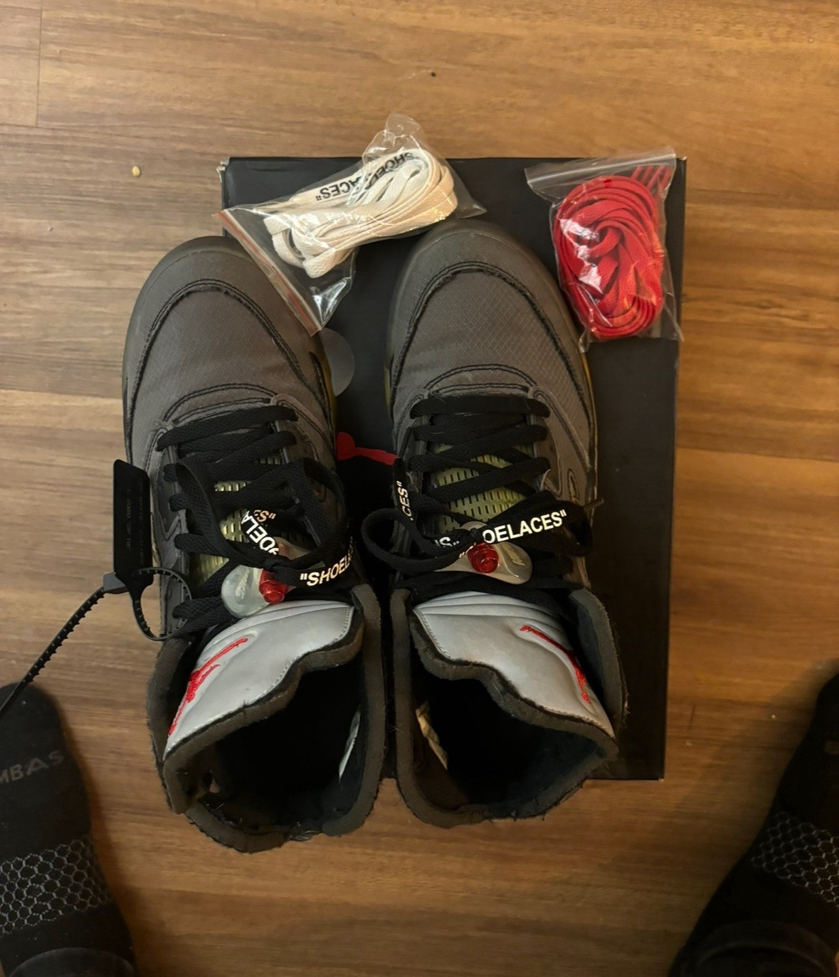 Size 11 - Jordan 5 Retro SP x Off-White Mid Muslin thumbnail 3