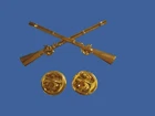 U.S MILITARY INFANTRY PIN CROSSED RIFLES METAL HAT LAPEL BADGES 1 3/4 ARMY