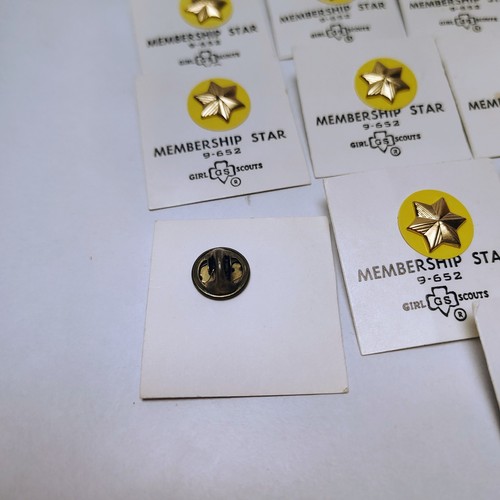 Girl Scouts Pins | *1970s* x13 MEMBERSHIP STAR 9-652 Gold Color Yellow Back Vtg - Picture 4 of 4