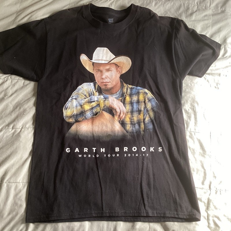 Garth Brooks World Tour 2014-2017 Men’s T-Shirt Size M Country Music