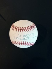 Check Out the World's Biggest Autographed Baseball Collection 17