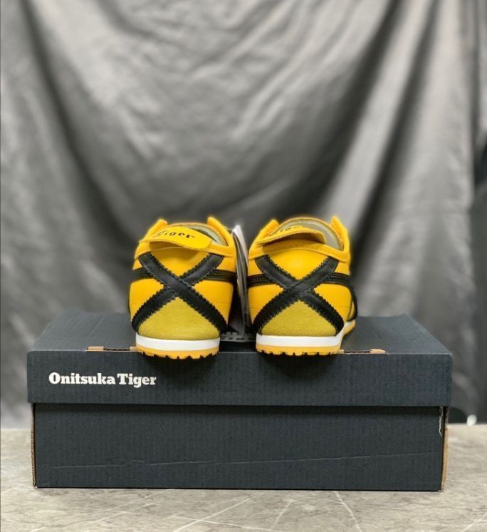 Onitsuka Tiger MEXICO 66 Yellow Black Sneakers Unisex US 3.5